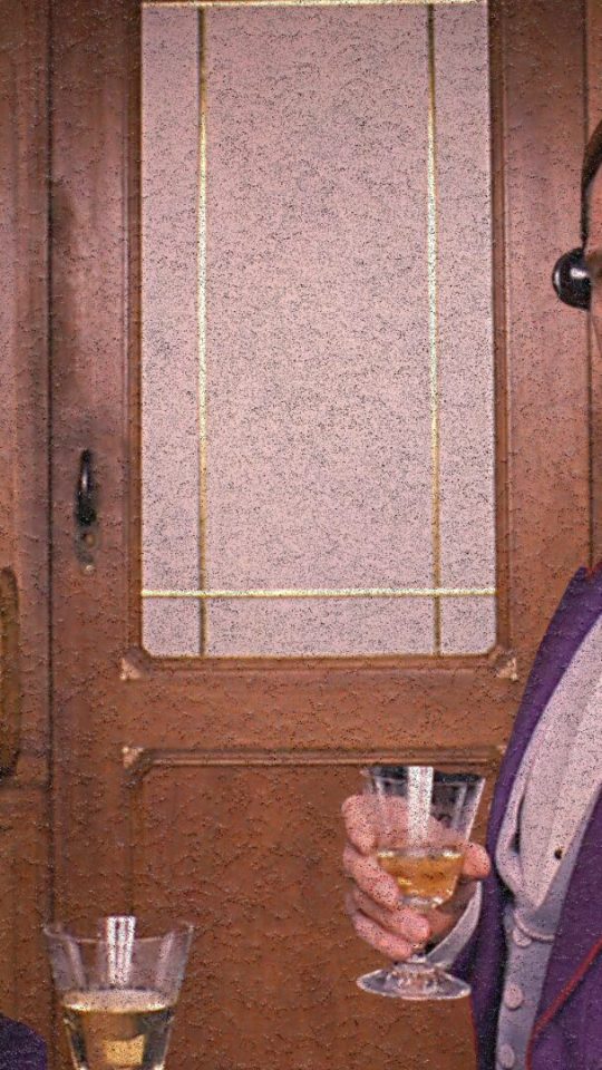 « J'ai payé 2 fois » : on a reçu l'arnaque hôtelière la plus redoutable de ces derniers mois, voici son mode opératoire // Source : Montage Numerama