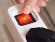 Multiprise. // Source : Canva Multiprise. // Source : Canva