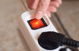 Multiprise. // Source : Canva