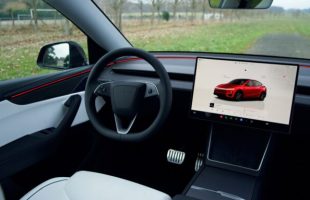 Le Tesla Model Y Performance (2025) à l'essai. // Source : Robin San Vicente pour Numerama