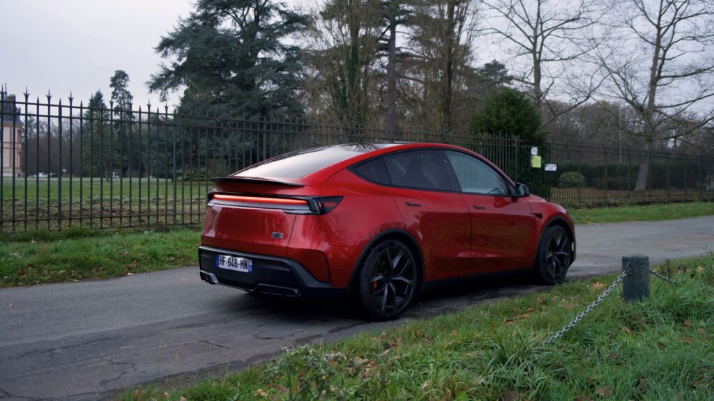 Le Tesla Model Y Performance (2025) à l'essai. // Source : Robin San Vicente pour Numerama