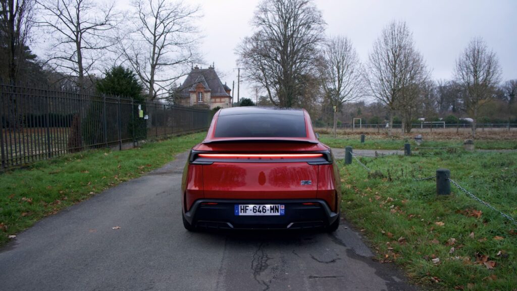 Le Tesla Model Y Performance (2025) à l'essai. // Source : Robin San Vicente pour Numerama
