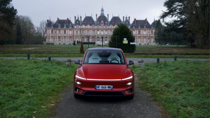J’ai essayé la voiture électrique quasi parfaite : le nouveau Tesla Model Y Performance