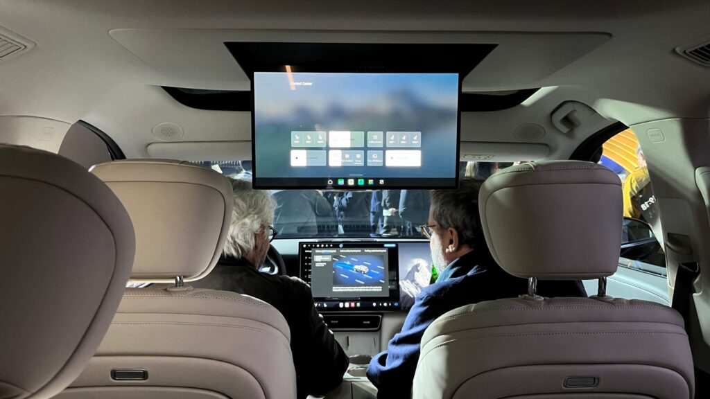 On a découvert Exeed, baptisée Exlantix en Europe, la marque premium du groupe Chery // Source : Robin San Vicente pour Numerama