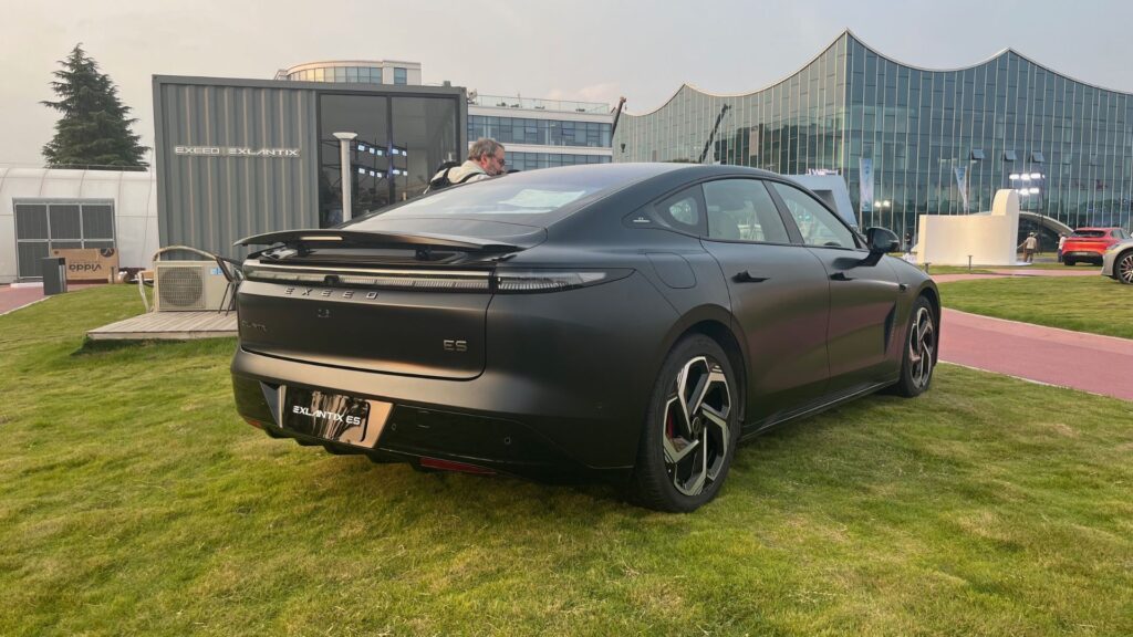 On a découvert Exeed, baptisée Exlantix en Europe, la marque premium du groupe Chery // Source : Robin San Vicente pour Numerama