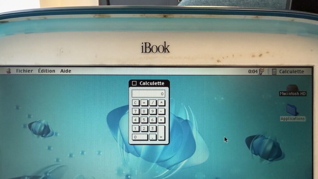 La Calculette dans sa version finale, telle que validée (et construite) par Steve Jobs. La Calculette dans sa version finale, telle que validée (et construite) par Steve Jobs.