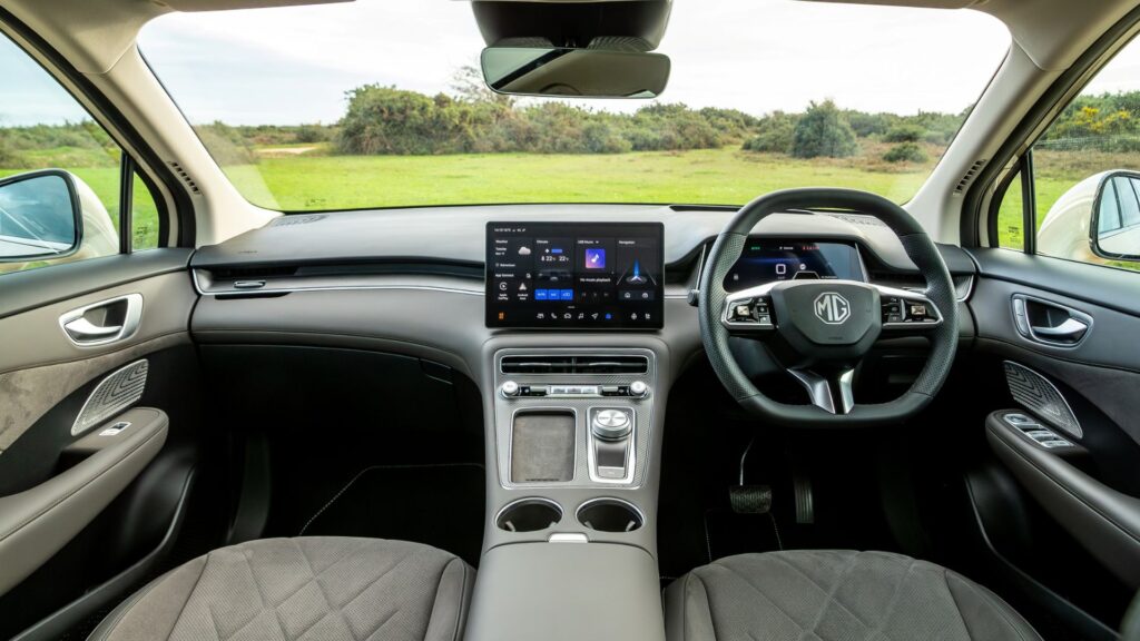 Le nouveau MGS6 EV (configuration anglaise). // Source : MG