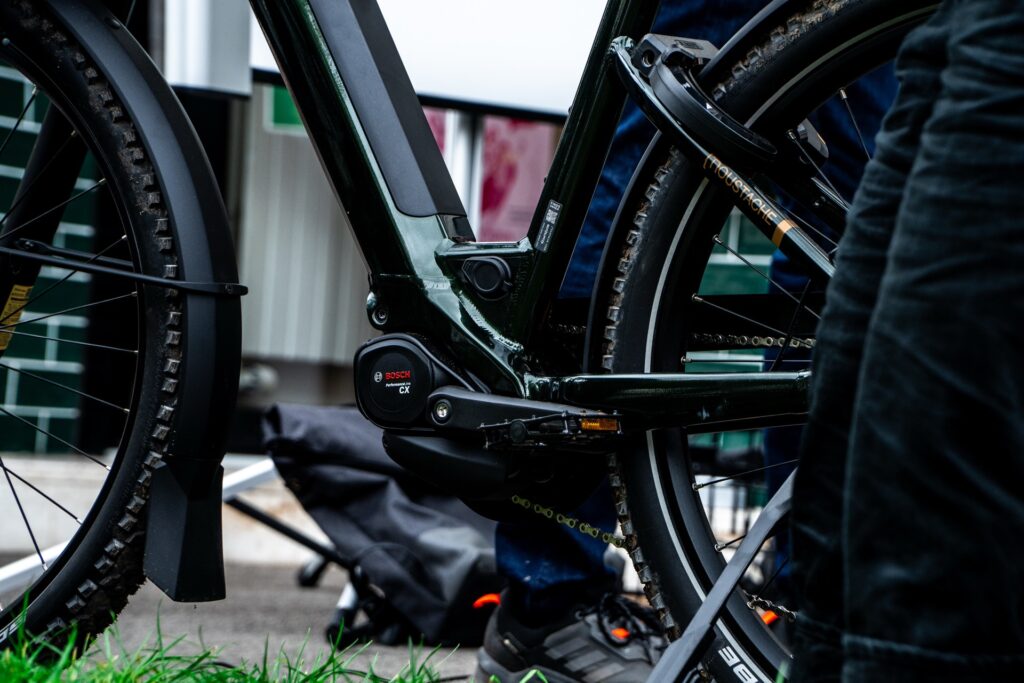 Le nouveau Moustache Xroad avec un // Source : Photographe Moustache pour Numerama Le nouveau Moustache Xroad avec un // Source : Photographe Moustache pour Numerama