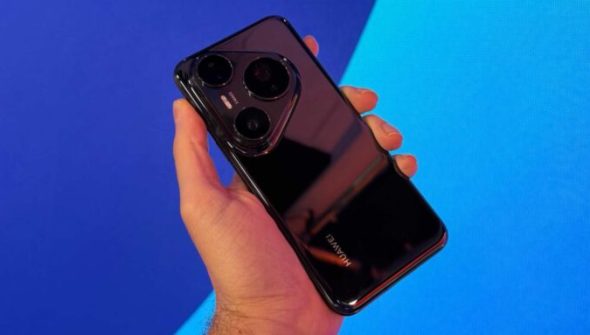 Le dos du Huawei Pura 80 Pro. // Source : Numerama