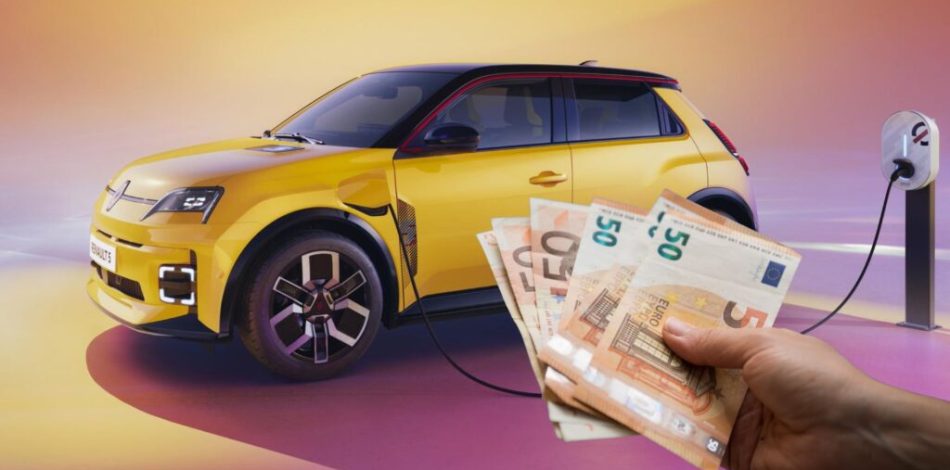 Le gouvernement a annoncé le maintien et l'augmentation des primes à l'achat d'une voiture électrique. // Source : Une par Robin San Vicente pour Numerama Le gouvernement a annoncé le maintien et l'augmentation des primes à l'achat d'une voiture électrique. // Source : Une par Robin San Vicente pour Numerama