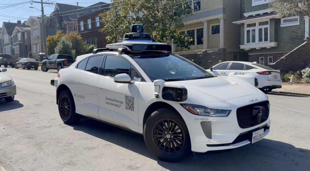 Un taxi Waymo à San Francisco.