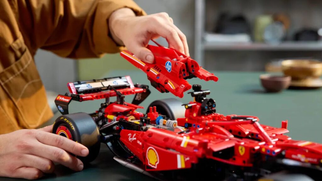 Lego Technic F1 Ferrari SF-24 // Source : Lego