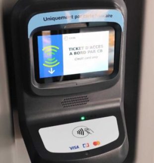 La valideur CB du bus // Source : LFrancivigo / X La valideur CB du bus // Source : LFrancivigo / X