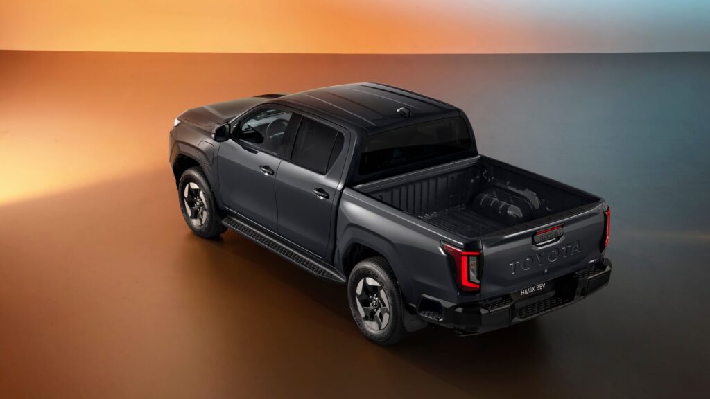 Toyota lance une version 100 % électrique de son pick-up Hilux // Source : Toyota Toyota lance une version 100 % électrique de son pick-up Hilux // Source : Toyota