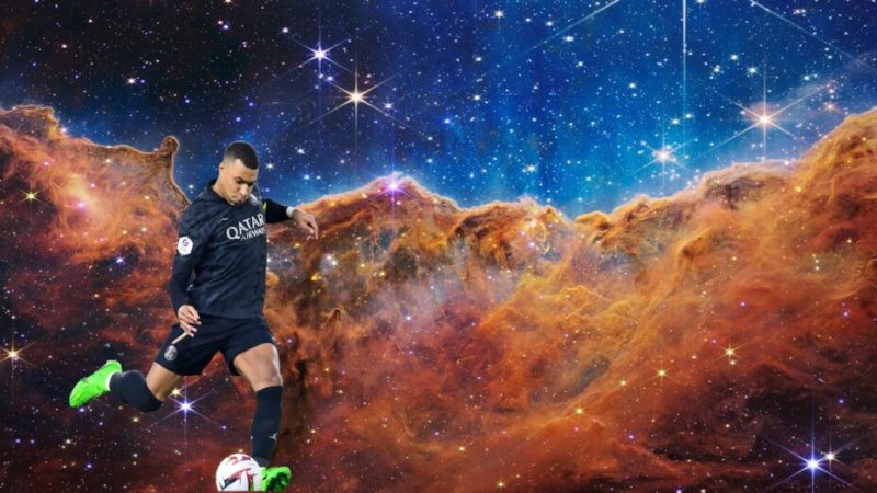 Que font ces ballons de foot de carbone dans l’espace intersidéral Que font ces ballons de foot de carbone dans l’espace intersidéral