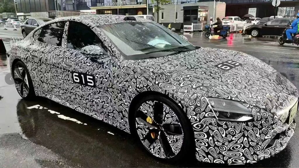 Xiaomi plancherait sur une version restylée de la SU7 // Source : CarNewsChina