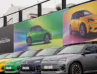 Renault 5 et son 100 000e exemplaire // Source : Renault