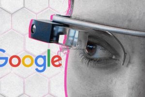 Le monde découvre les Google Glass en juin 2012 lors de la conférence Google I/O.  // Source : Numerama / Google / Antonio Zugaldia