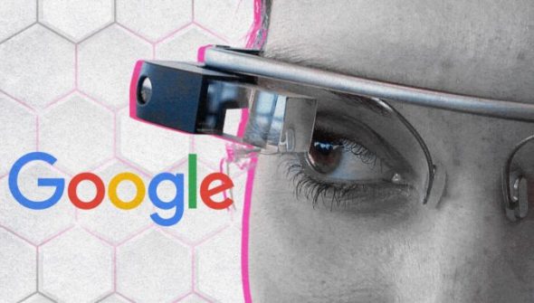 Le monde découvre les Google Glass en juin 2012 lors de la conférence Google I/O.  // Source : Numerama / Google / Antonio Zugaldia