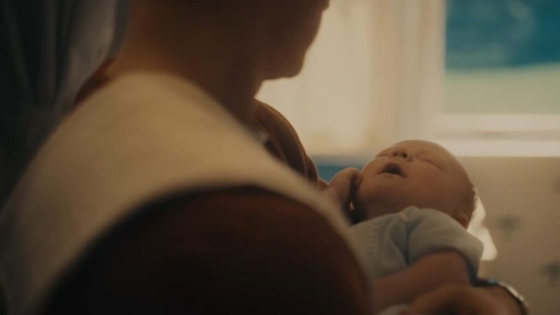 Avengers Doomsday&nbsp;: qui est le bébé que Steve Rogers tient dans le teaser&nbsp;? 3 théories sur son identité