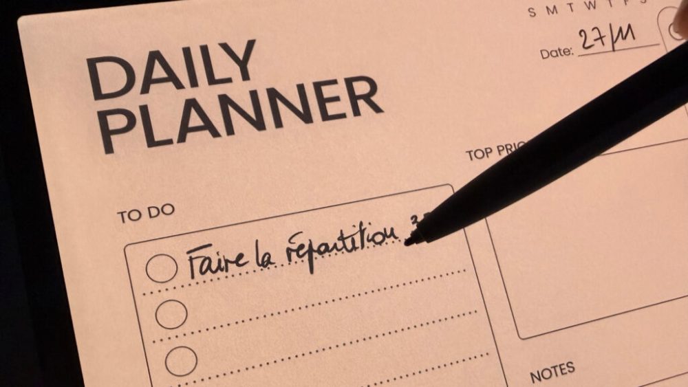 Les templates intégrés sont nombreux : carnets structurés, pages vierges, grilles, planners, to-do lists ou supports de réunion