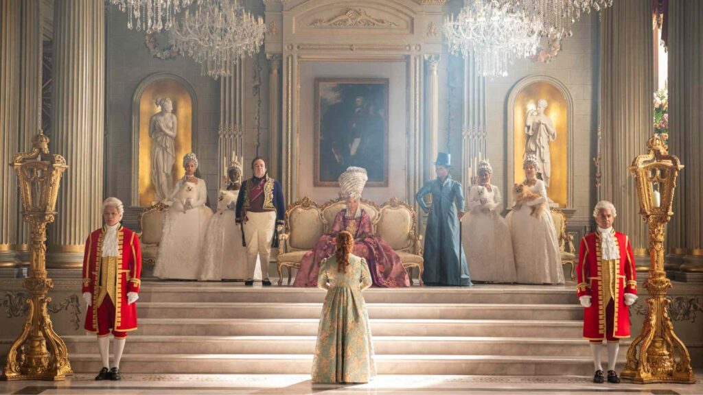 Penelope Bridgerton et la reine Charlotte dans la saison 4 de Bridgerton. // Source : Liam Daniel/Netflix, via Entertainment Weekly Penelope Bridgerton et la reine Charlotte dans la saison 4 de Bridgerton. // Source : Liam Daniel/Netflix, via Entertainment Weekly