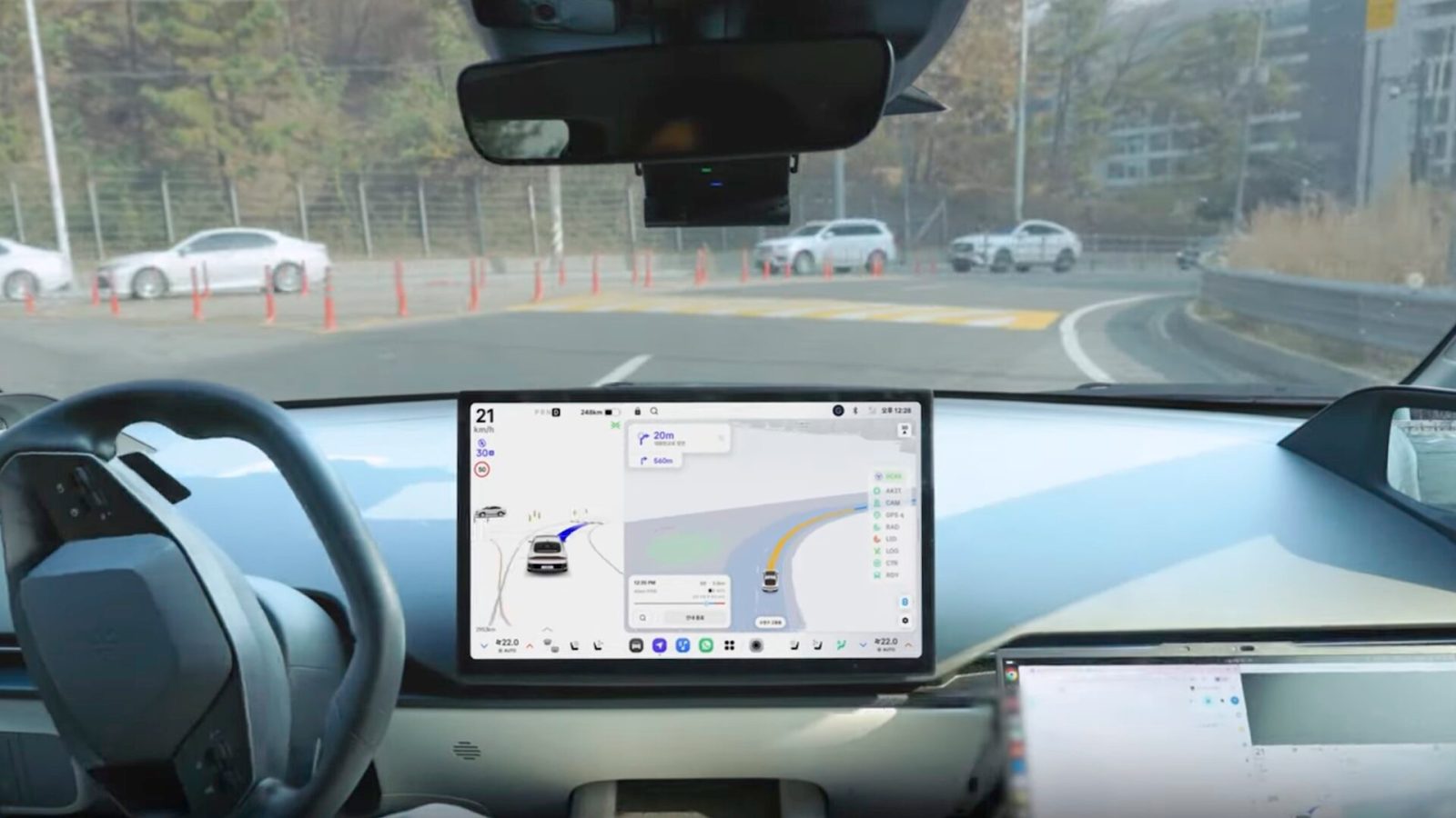 Mis sous pression par Tesla, Hyundai rassure un peu sur la conduite autonome avec une dÃ©mo