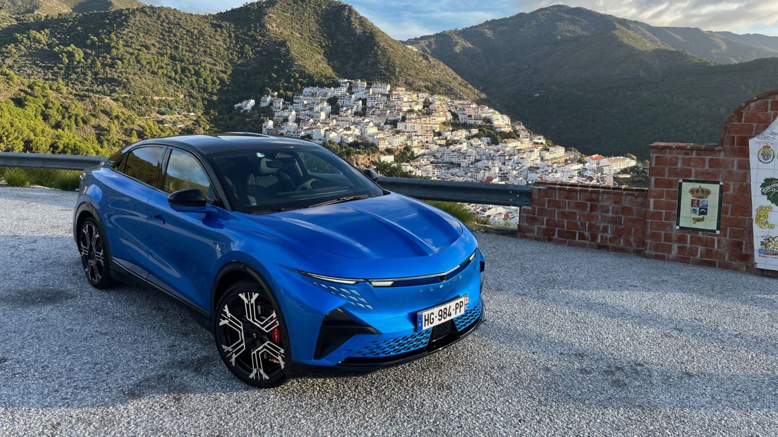 La nouvelle Alpine A390 est si géniale à conduire qu’elle va faire rager les puristes