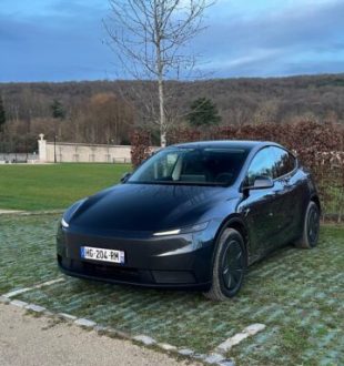 Le nouveau Tesla Model Y Standard à l'essai. // Source : Robin San Vicente pour Numerama Le nouveau Tesla Model Y Standard à l'essai. // Source : Robin San Vicente pour Numerama
