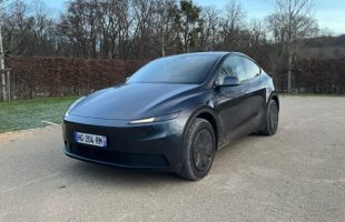 Le nouveau Tesla Model Y Standard à l'essai. // Source : Robin San Vicente pour Numerama