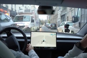 J’ai testé une Tesla en conduite autonome en FRANCE _ elle conduit mieux qu’un humain ___ 9-10 screenshot