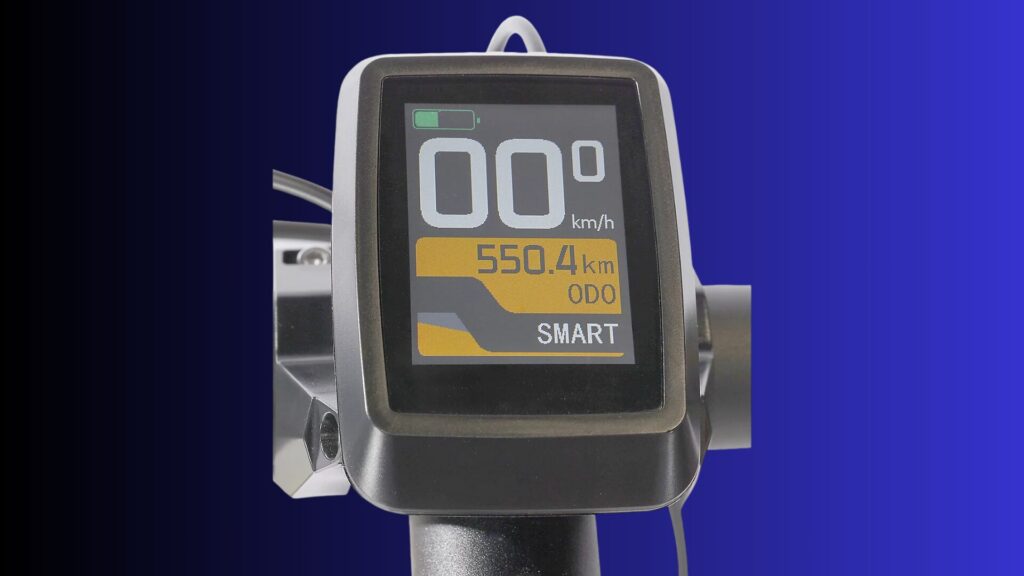 L'écran du Crossover V LTD // Source : Intersport