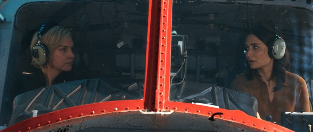 Carol et Zosia &agrave; la fin de la s&eacute;rie, lors de leur rupture.