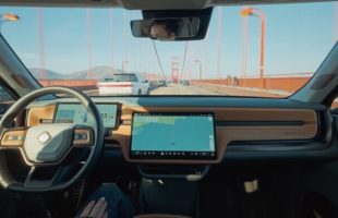 Rivian a dévoilé ses plans pour développer sa conduite autonome. // Source : Rivian