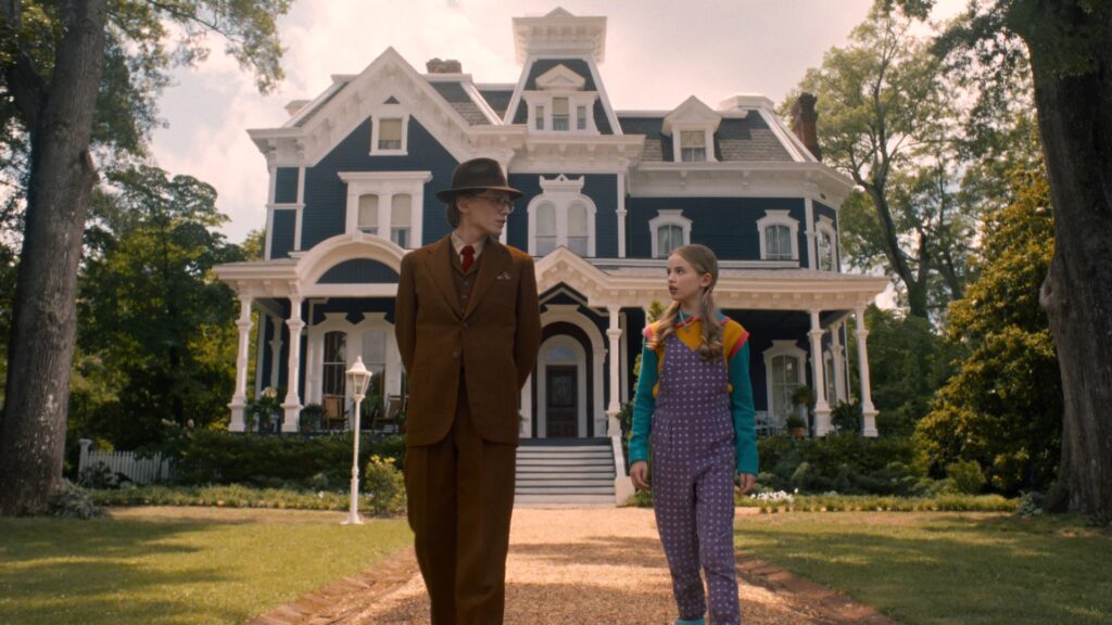 Henry Creel et Holly dans la saison 5 de Stranger Things // Source : Netflix