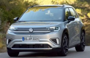 Le Volkswagen ID. Cross (2026) surpris presque sans camouflage. // Source : Auto Express