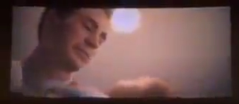 Capture d'écran d'une des vidéos en circulation, avec Steve Rogers. Capture d'écran d'une des vidéos en circulation, avec Steve Rogers.