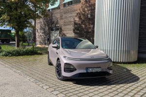 Xpeng G6 Performance (2025) à l'essai // Source : Raphaelle Baut pour Numerama Xpeng G6 Performance (2025) à l'essai // Source : Raphaelle Baut pour Numerama