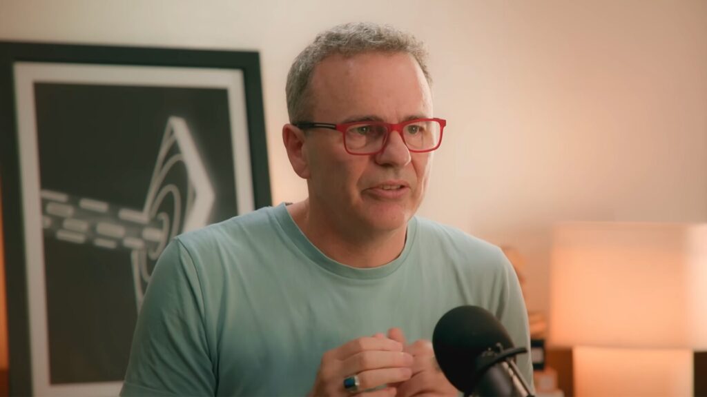 Shane Legg dans « The Arrival of AGI » avec Hannah Fry. // Source : Google DeepMind x Hanny Fry Shane Legg dans « The Arrival of AGI » avec Hannah Fry. // Source : Google DeepMind x Hanny Fry