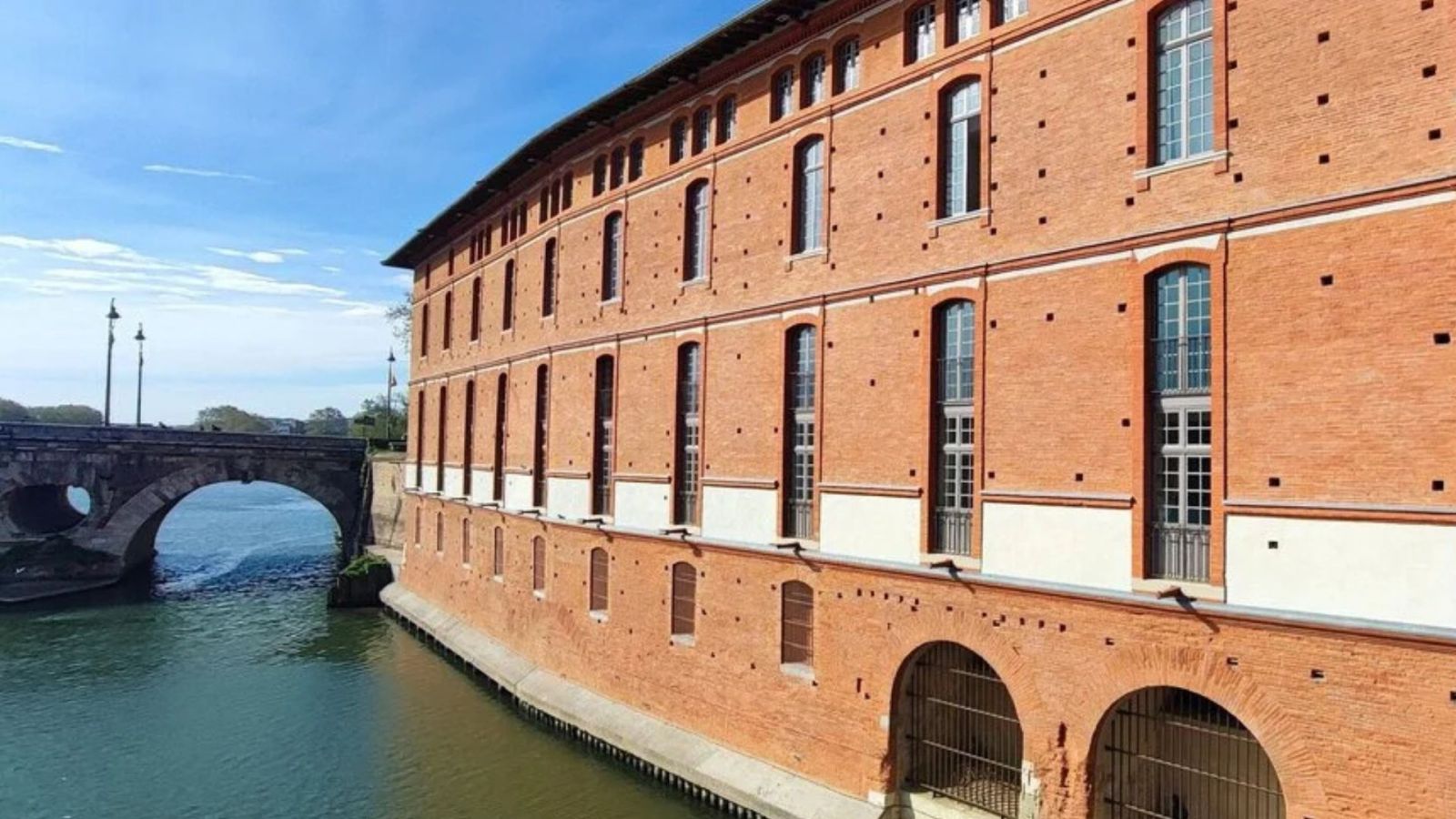 Ce trésor archéologique en bois était caché dans un mur depuis 800 ans à Toulouse