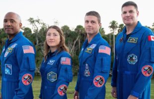 L'équipage d'Artémis II. // Source : Flickr/CC/Nasa HQ Photo (image modifiée) L'équipage d'Artémis II. // Source : Flickr/CC/Nasa HQ Photo (image modifiée)