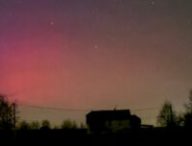 Aurores boréales en Isère. // Source : Via X @signoukette (image recadrée)