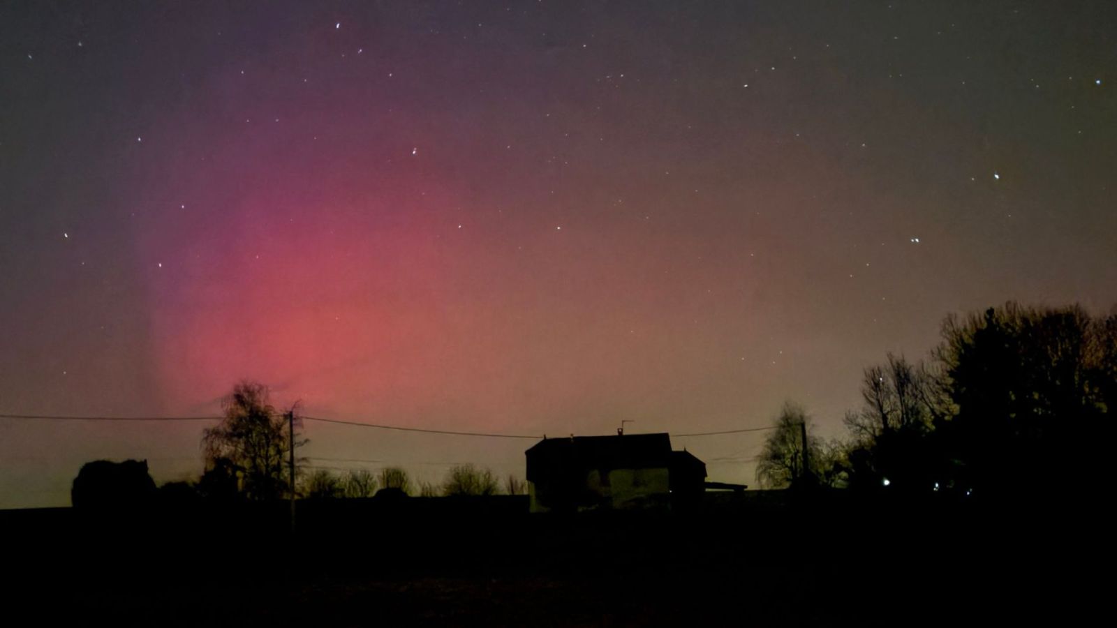 De nouvelles aurores boréales ont illuminé le ciel français cette nuit