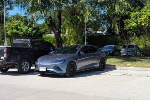 BYD Seal en Thaïlande // Source : Raphaelle Baut pour Numerama BYD Seal en Thaïlande // Source : Raphaelle Baut pour Numerama