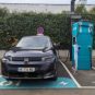 Citro&euml;n E-C5 Aircross en recharge sir Electra // Source : Raphaelle Baut pour Numerama