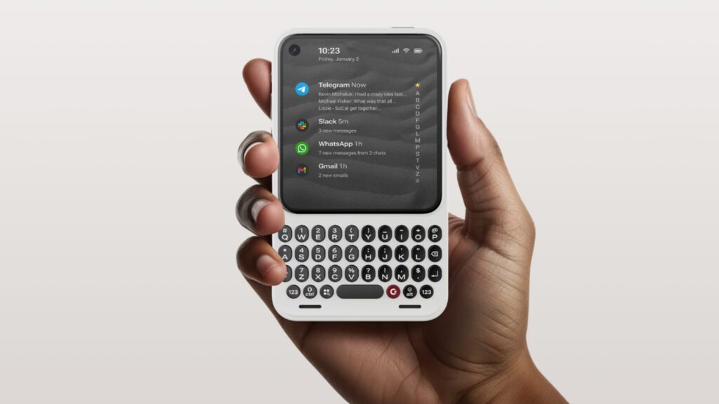 Le Clicks Communicator.  // Source : Clicks