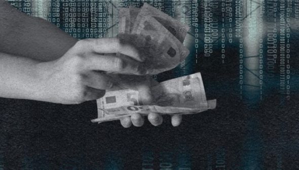 arnaque à la tâche // Source : Montage Numerama