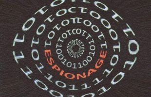 Fuites de données ultra-sensibles : un ex-ingénieur de la DGSE est accusé de « livraison d’information secret défense à une puissance étrangère » // Source : Montage Numerama