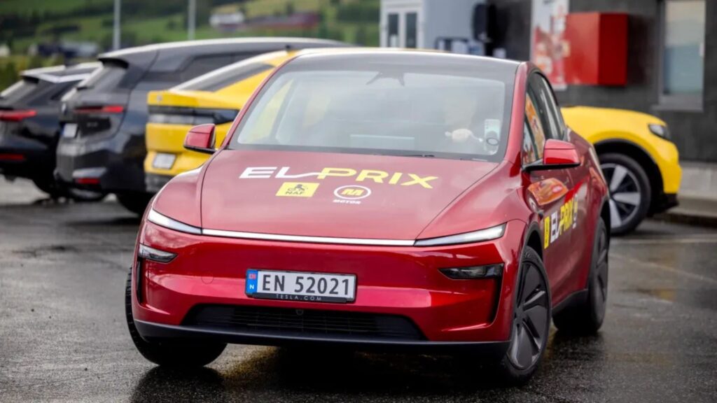 Le Tesla Model Y au test d'autonomie El Prix. // Source : NAF Le Tesla Model Y au test d'autonomie El Prix. // Source : NAF