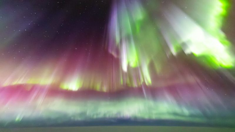 Vues du ciel, les aurores boréales de cette semaine sont encore plus impressionnantes